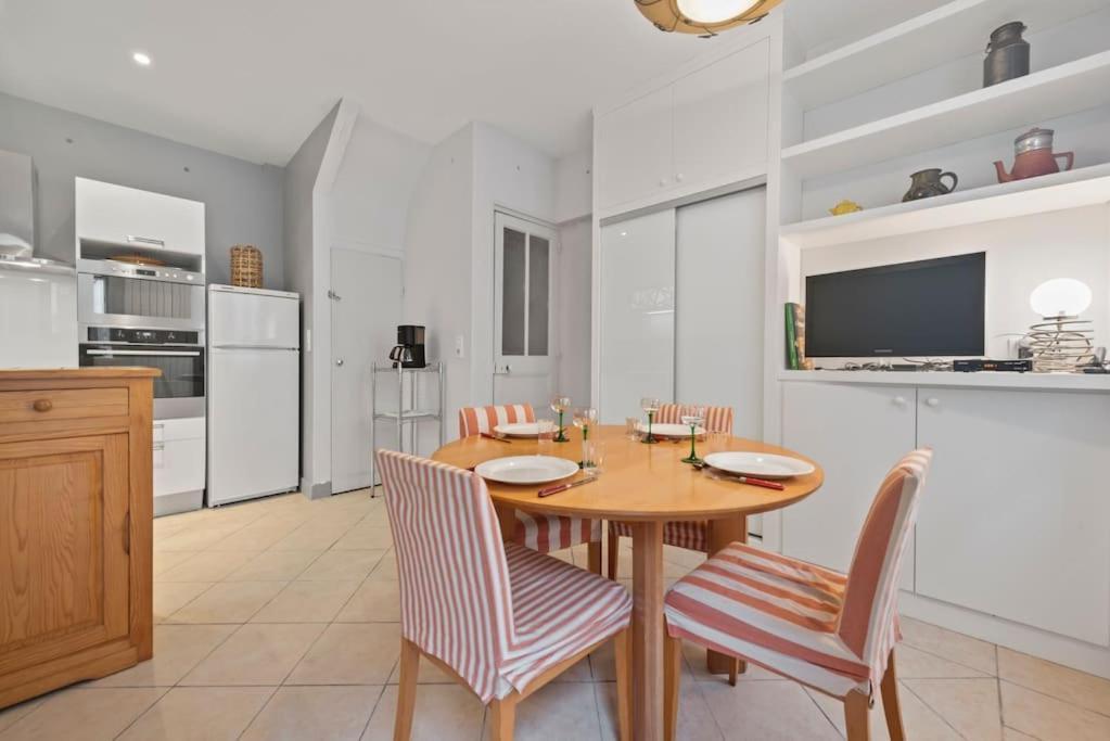 La Maison De Roselyne 5 Pers 250m Du Centre Holiday home Trouville-sur-Mer